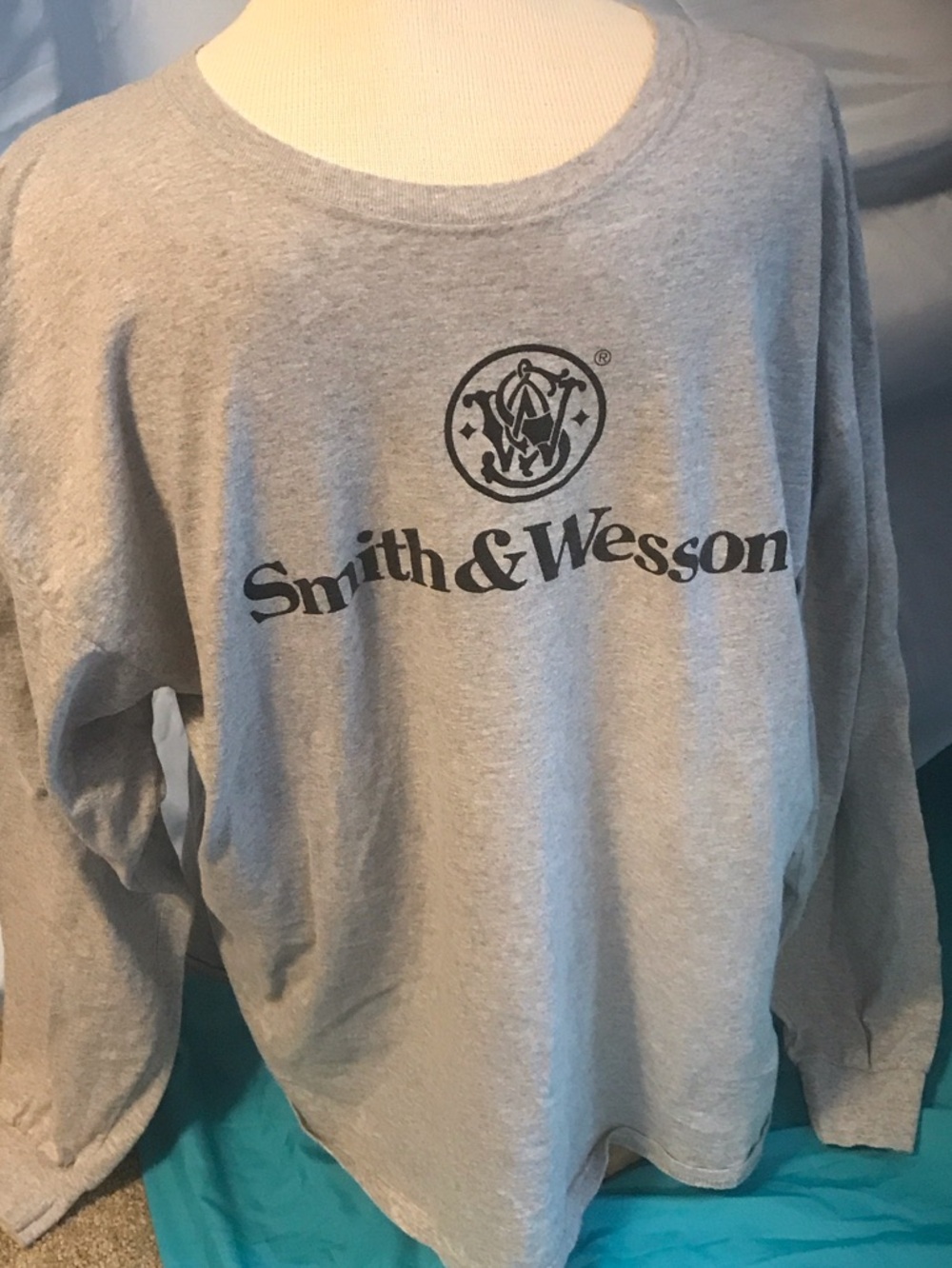 Smith & Wesson Gray Logo Long Sleeve Tee
